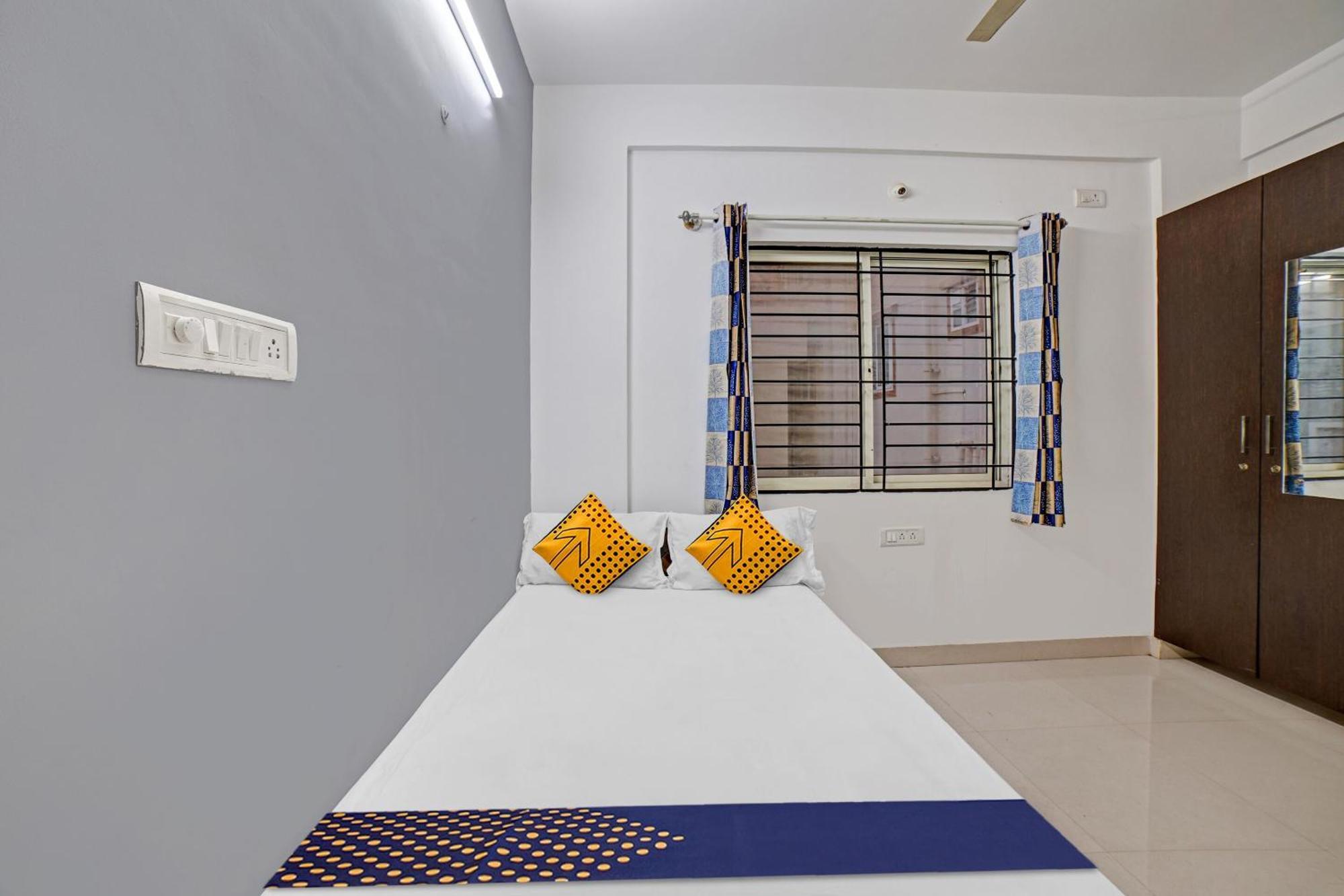 Spot On 81164 San International Hotel Bangalore Buitenkant foto