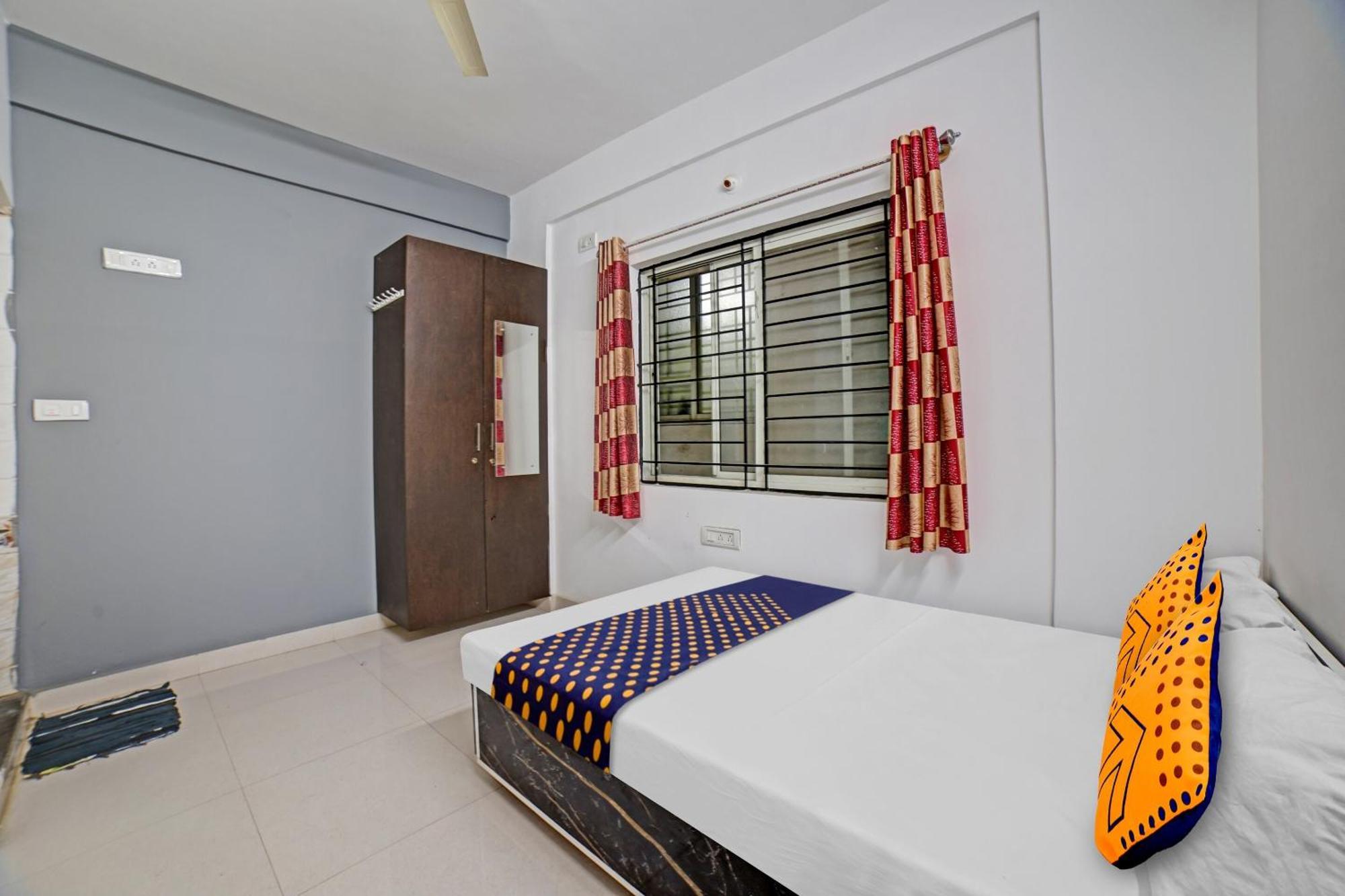 Spot On 81164 San International Hotel Bangalore Buitenkant foto
