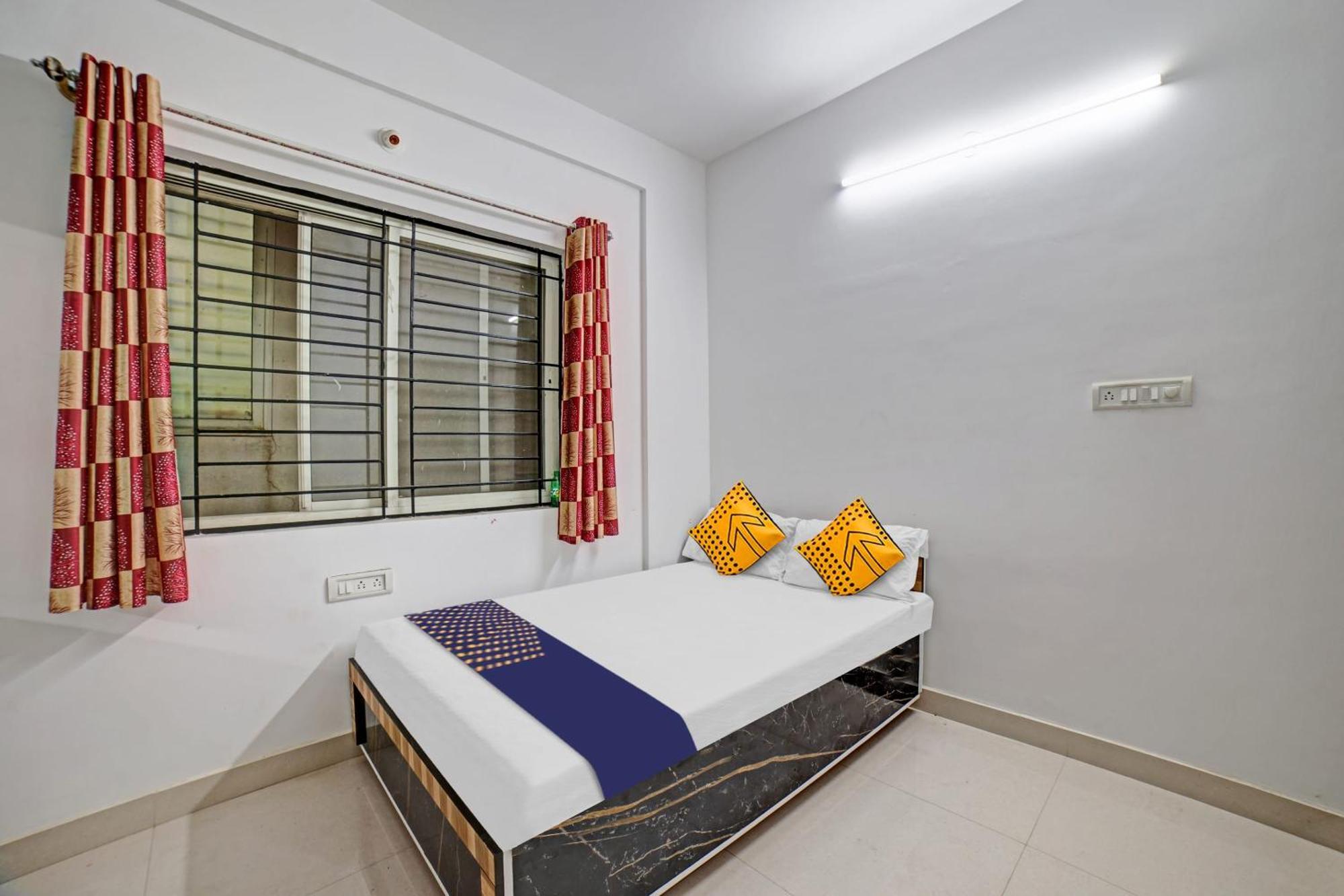 Spot On 81164 San International Hotel Bangalore Buitenkant foto